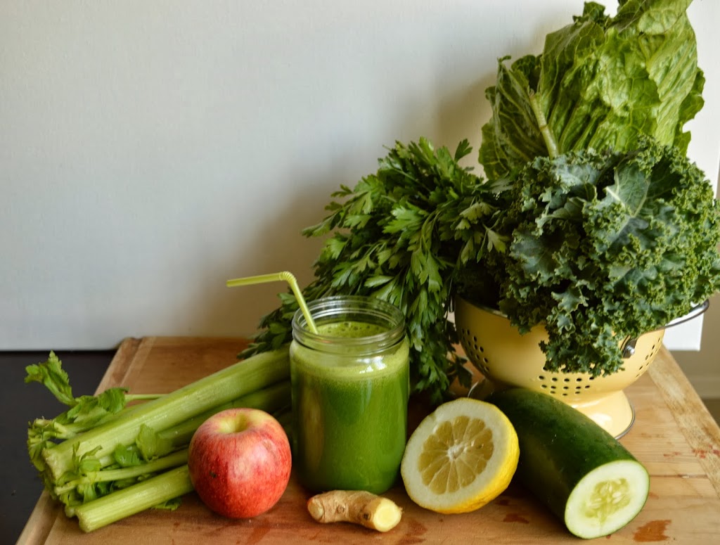 6 Greens Power Juice | Plaid and Paleo