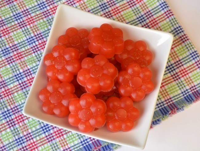 Sour Strawberry Gummies | Plaid and Paleo