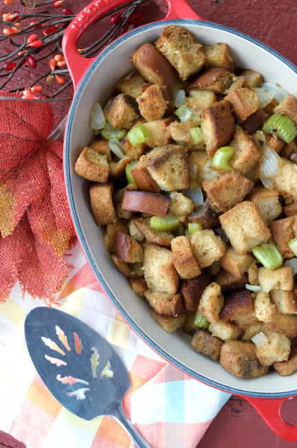 Grain-free Traditional Stuffing | Plaid and Paleo