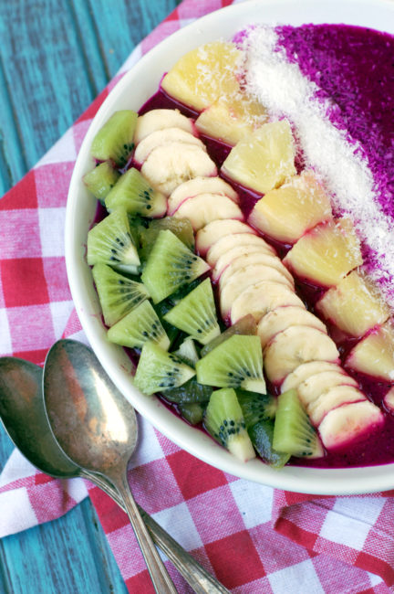 Vegan Tropical Dragonfruit Smoothie Bowl | Plaid and Paleo